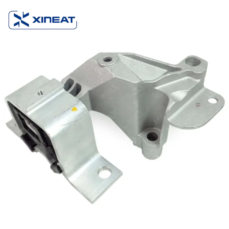 112105867R Engine Mount For RENAULT Manufactured By XINUN Auto Parts